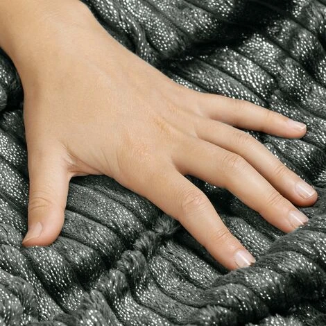 Beautissu Couvre Lit Elisa Couverture Polaire Avec Impressions Scintillantes Anthrazit, 220cm, 240 (de) â Image 4