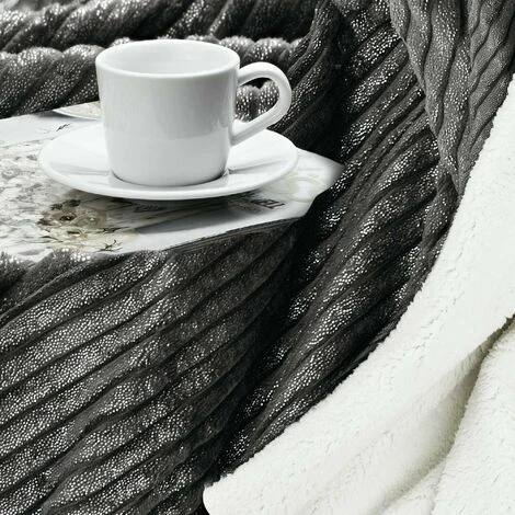 Beautissu Couvre Lit Elisa Couverture Polaire Avec Impressions Scintillantes Anthrazit, 220cm, 240 (de) â Image 5