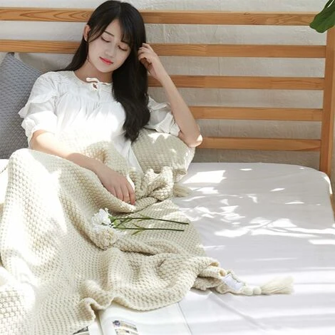 Couverture En Tricot Plaids Canapé Couvre-lit Tapis De Table Jetés De Lit Nordique Chaud Doux Avec Frange Faite à La Main Pour Plage Pique-Nique Toutes Saisons (Beige,110 X 150cm) – Image 2