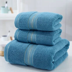 Set De Serviettes - 2 Serviettes JournaliĂšres 3474 Cm, - 1 Serviette De Bain 70140 Cm, - Bleu